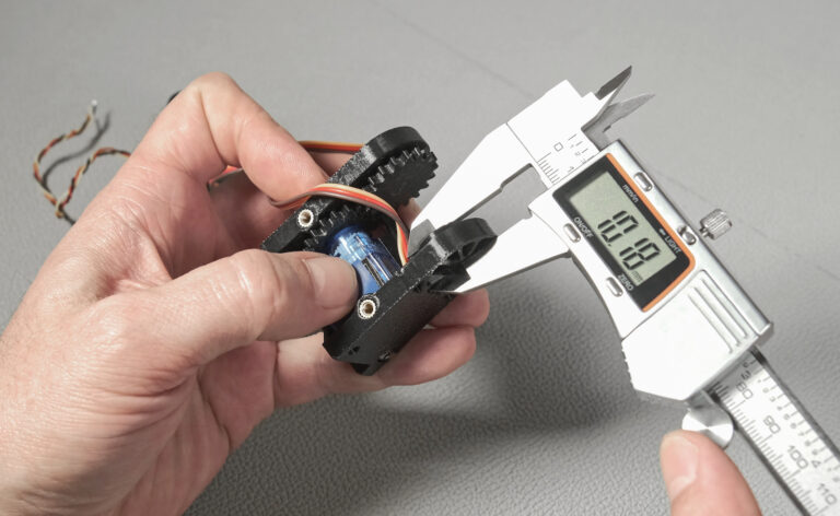 Precision-Plastic-Injection-banner